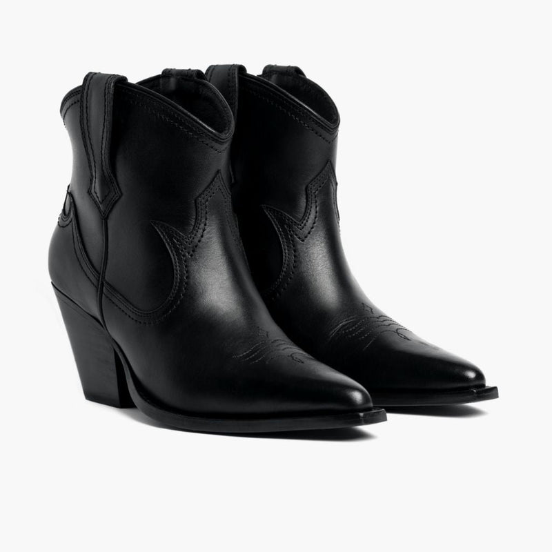 [W] Indio | Black