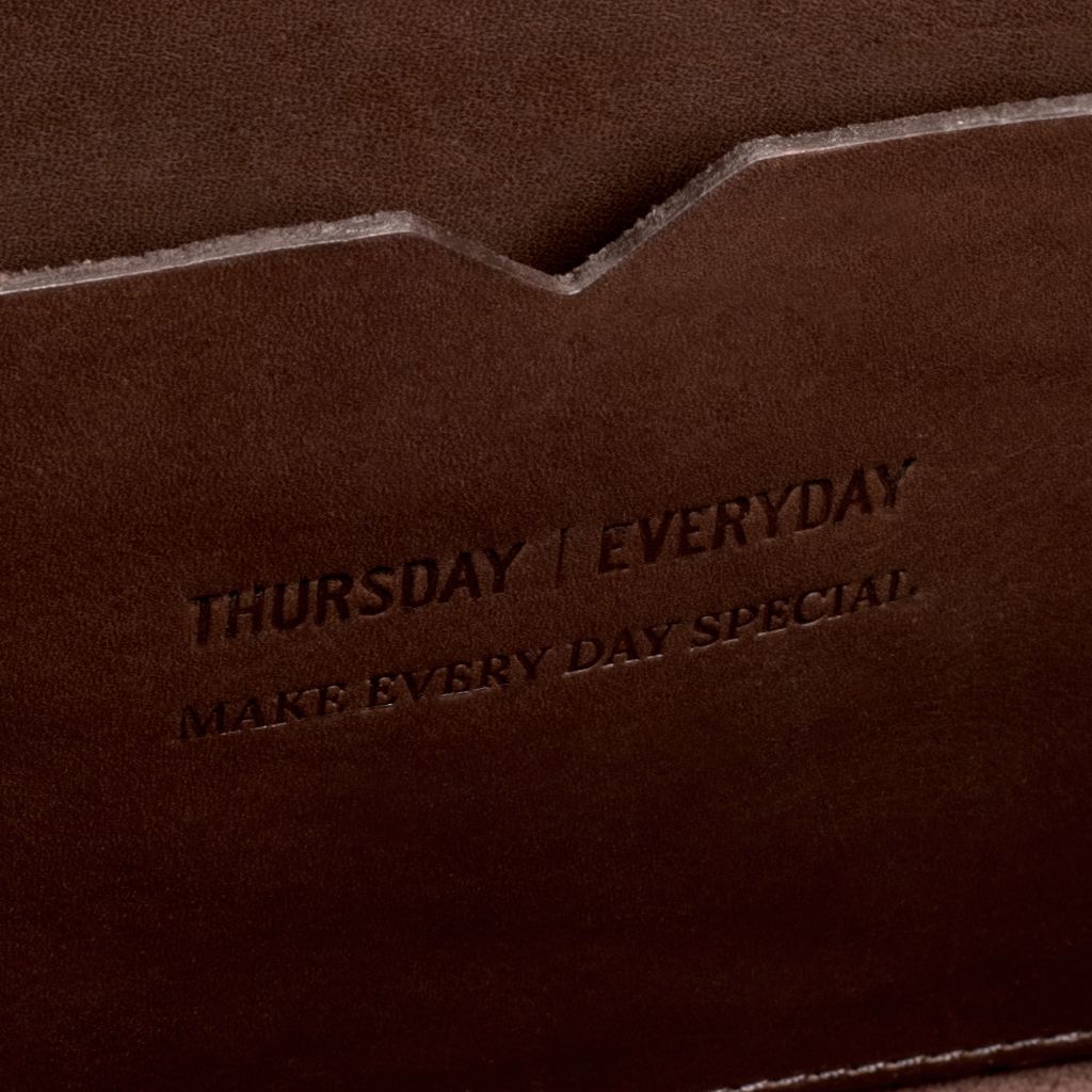 Everyday Tote | Old English (M)